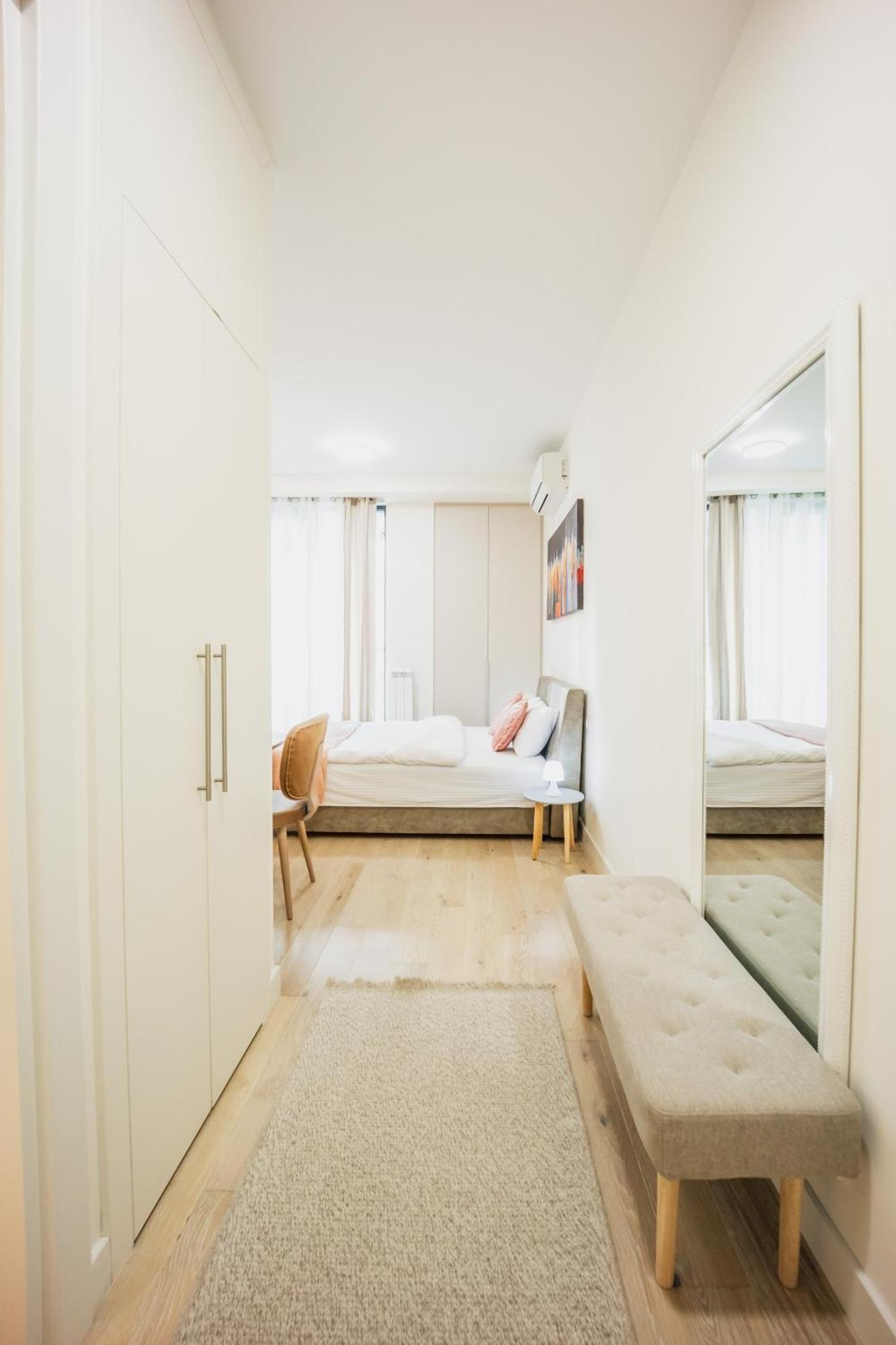 Injoy Apartment *